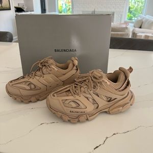 Balenciaga sneakers size 40
